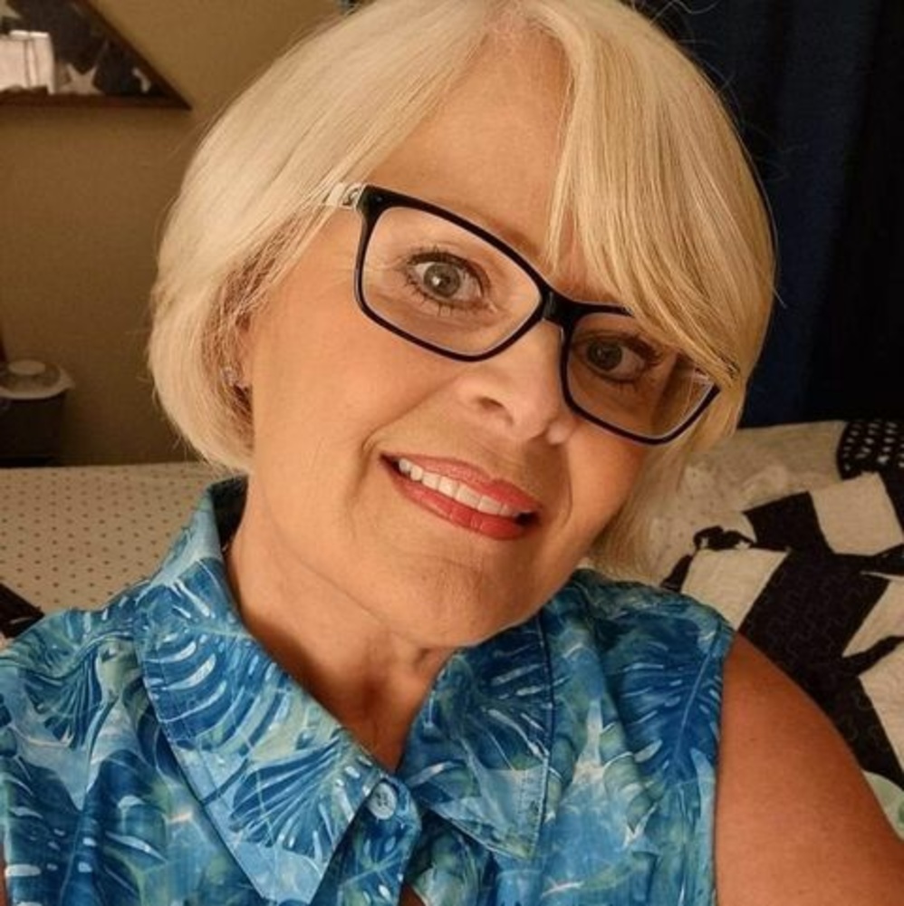 Meet your Posher, Carol